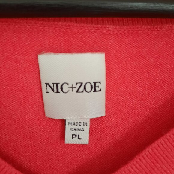 Nik + Zoe red cropped V-neck sweater - Picture 5 of 5